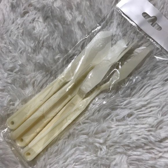 NWOT Paint Drop Cloth 8 Plastic Palette 48 Pans 5 Knife & 2oz Spray Bottle Set - Picture 7 of 10